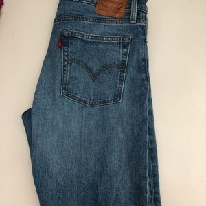Women’s vintage Levi’s cropped W30